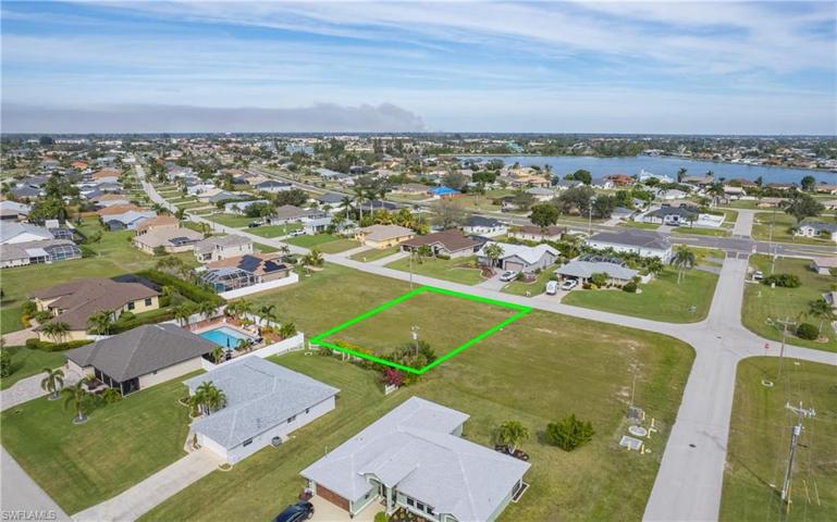 1014 SW 4th AVE, CAPE CORAL FL 33991