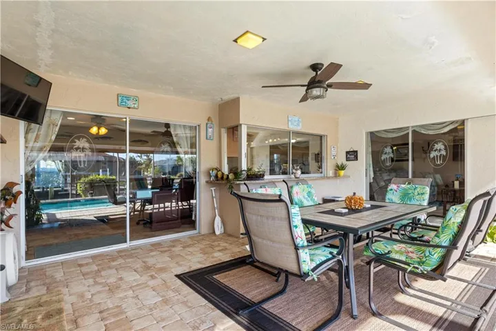 View of patio / terrace with ceiling fan