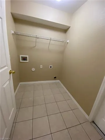 2251 Sw 4th St, Cape Coral, Florida 33991