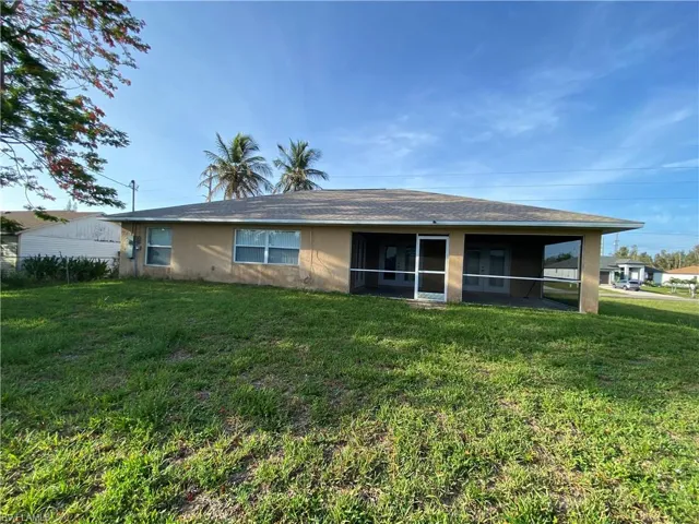 2251 Sw 4th St, Cape Coral, Florida 33991