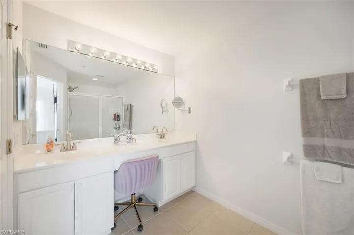 1058 Albany Ct, Naples, Florida 34105