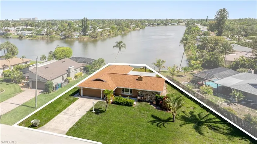 15840 Lake Candlewood Dr, Fort Myers, Florida 33908