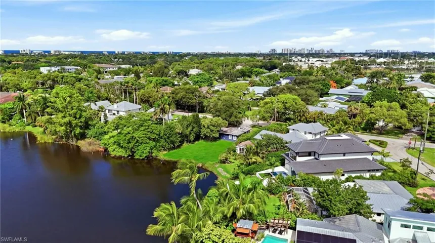 1166 12th Ave N, Naples, Florida 34102