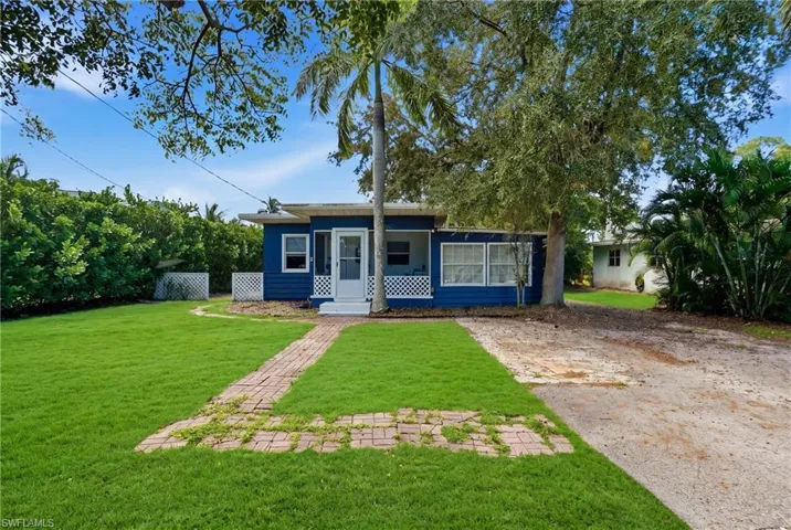 1166 12th Ave N, Naples, Florida 34102