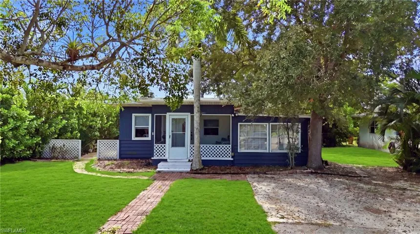 1166 12th Ave N, Naples, Florida 34102
