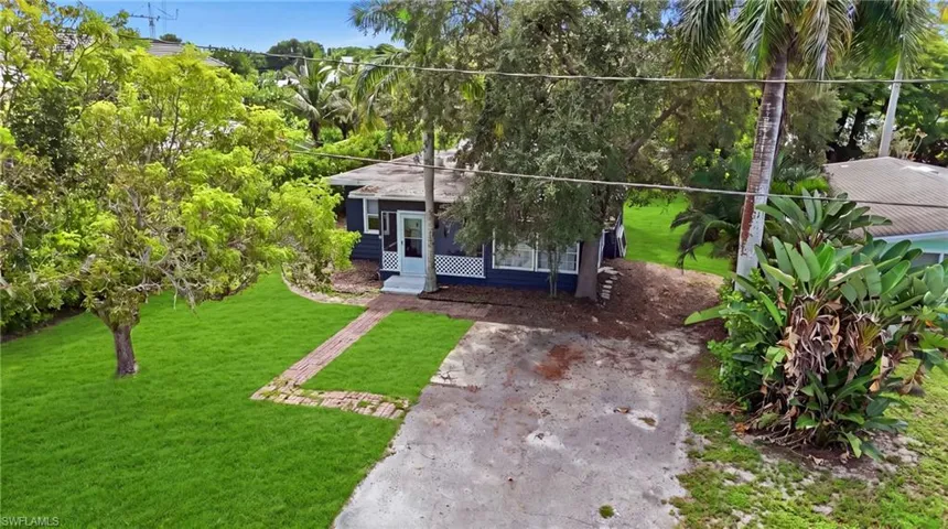 1166 12th Ave N, Naples, Florida 34102
