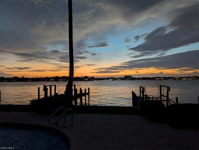 1535 Dolphin Ln, Naples, Florida 34102
