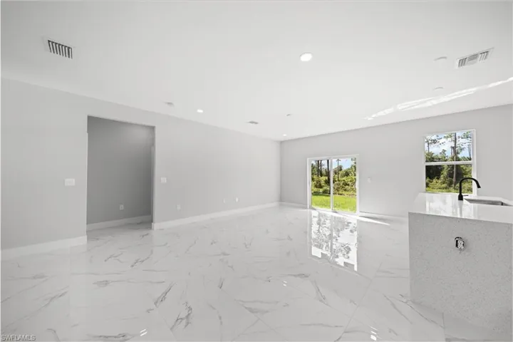 967  Edgerton  AVE, Lehigh Acres, FL 33974