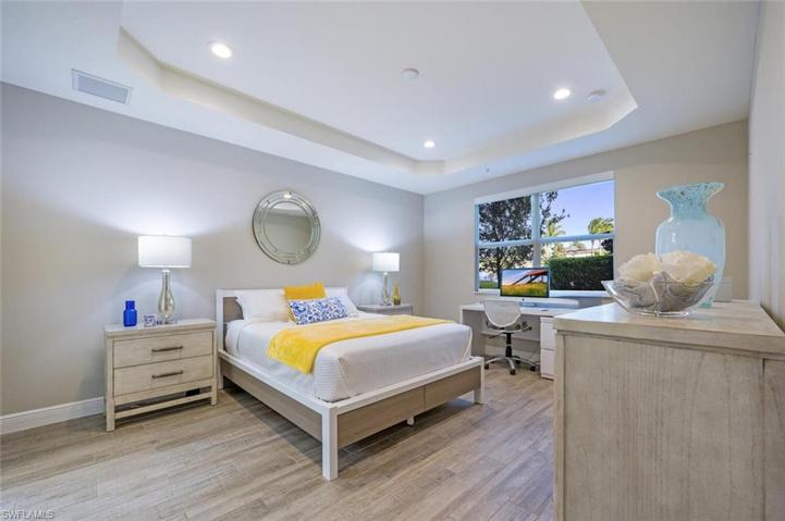 Master with Lake Views