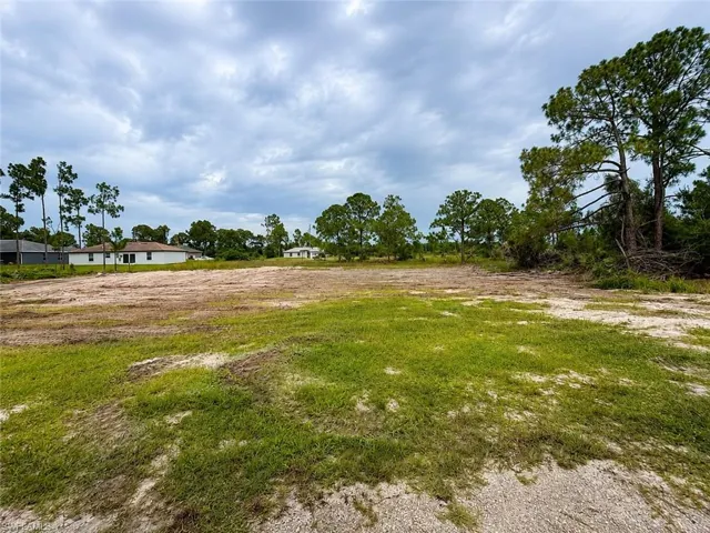 843 Dante Ave S, Lehigh Acres, Florida 33974