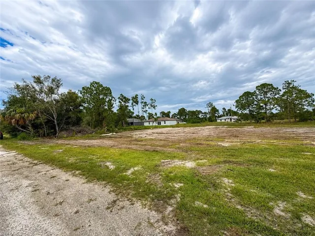 843 Dante Ave S, Lehigh Acres, Florida 33974