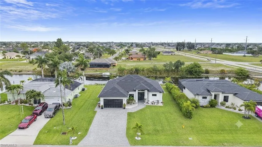 2425 Sw 2nd Ter, Cape Coral, Florida 33991