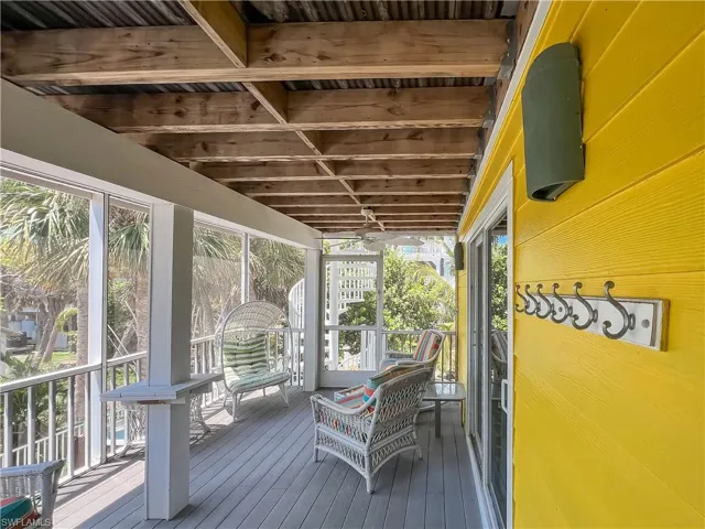 4590  Oro Pesos  LN, Upper Captiva, FL 33924
