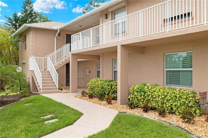 15001  Arbor Lakes E DR, North Fort Myers, FL 33917