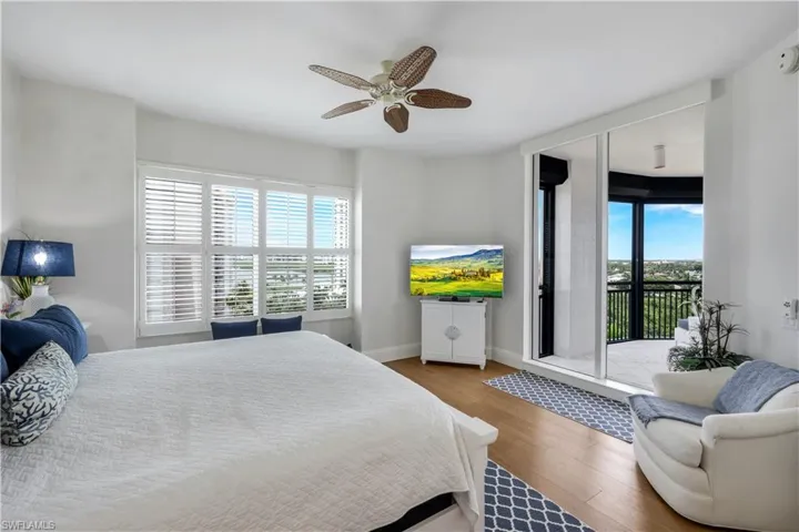 81 Seagate Dr 803, Naples, Florida 34103