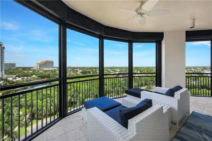 81 Seagate Dr 803, Naples, Florida 34103