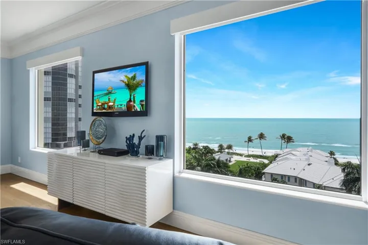 81 Seagate Dr 803, Naples, Florida 34103