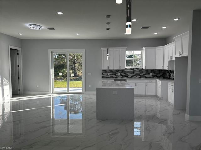 3103 43rd ST SW, LEHIGH ACRES FL 33976