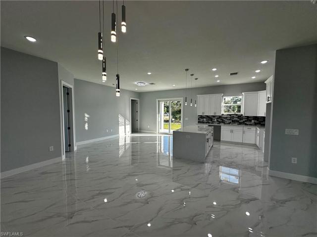 3103 43rd ST SW, LEHIGH ACRES FL 33976
