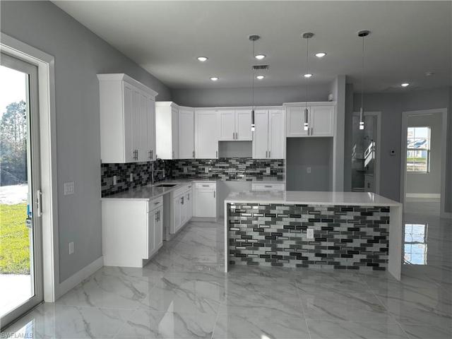 3103 43rd ST SW, LEHIGH ACRES FL 33976