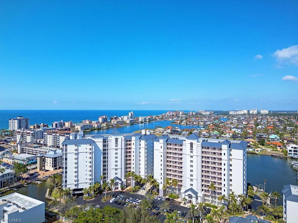 400 FLAGSHIP DR, Naples, FL 34108,225041410
