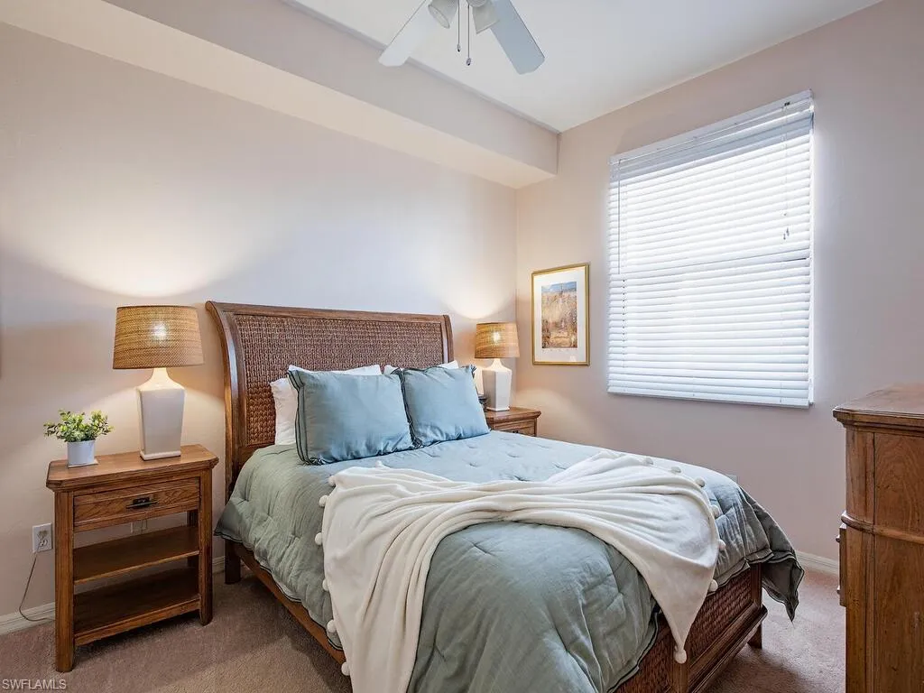 400 FLAGSHIP DR, Naples, FL 34108,225041410