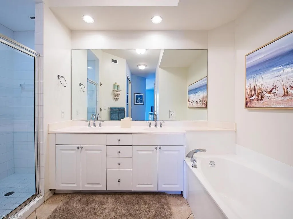 400 FLAGSHIP DR, Naples, FL 34108,225041410