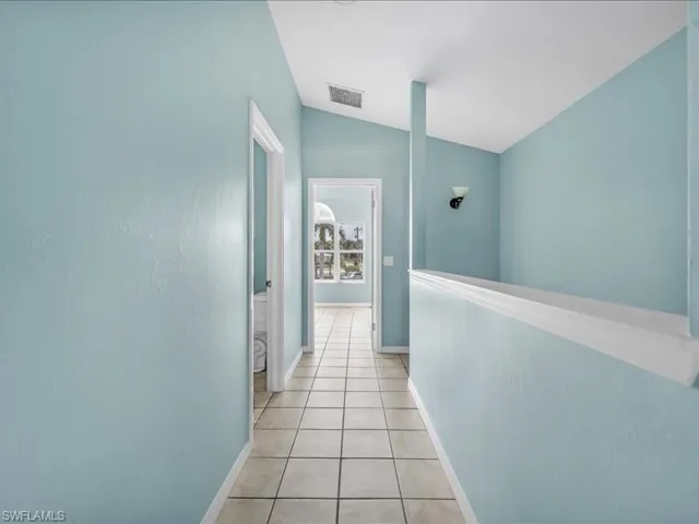 28 Cosmopolitan Dr 15, Lehigh Acres, Florida 33936