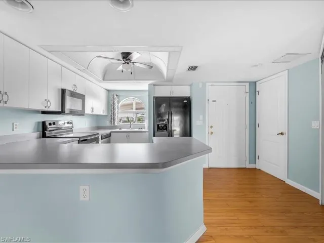 28 Cosmopolitan Dr 15, Lehigh Acres, Florida 33936