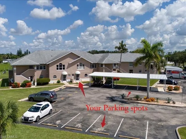 28 Cosmopolitan Dr 15, Lehigh Acres, Florida 33936