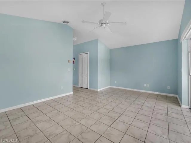28 Cosmopolitan Dr 15, Lehigh Acres, Florida 33936