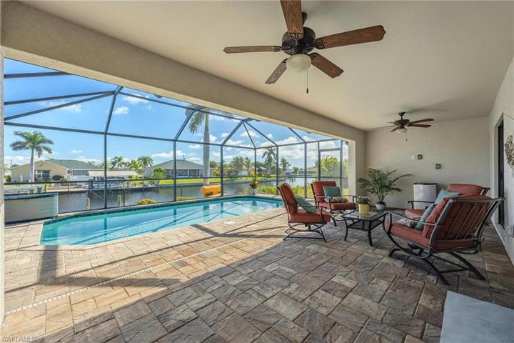 Under truss lanai summer kitchen ready
