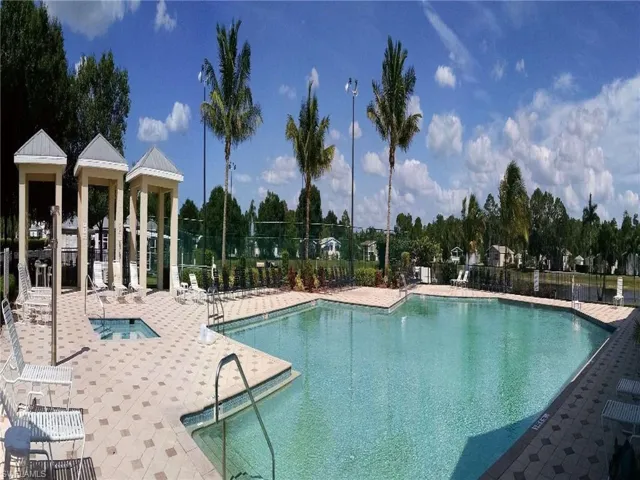10099 Parkwood Dr, Fort Myers Fl 33905