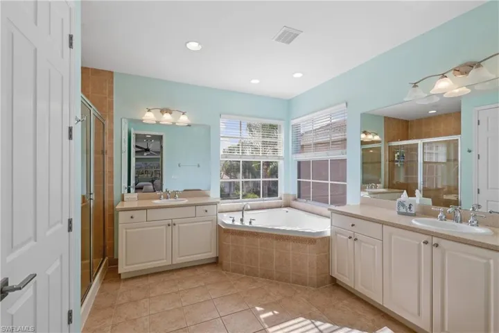 Owners Bath