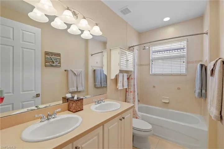 10305  Carolina Willow  DR, Fort Myers, FL 33913