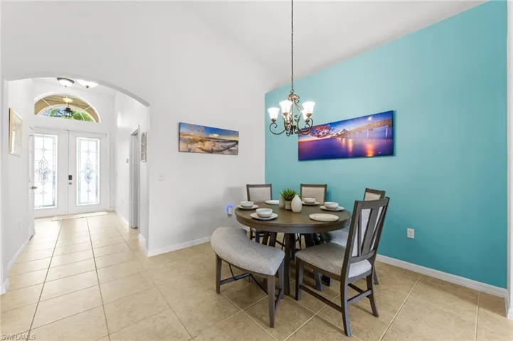 FORMAL DINING