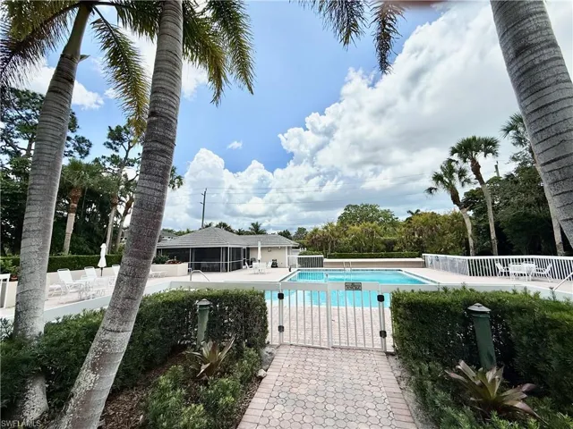 322 Sugar Pine Ln 322, Naples, Florida 34108