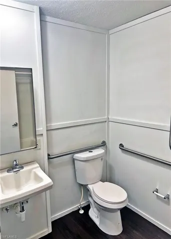 2109  Twin Brooks  RD, North Fort Myers, FL 33917