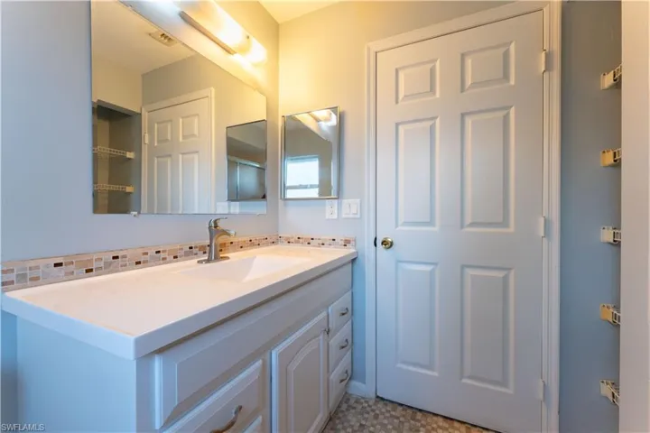 3054 NE Beechwood  CIR, Labelle, FL 33935