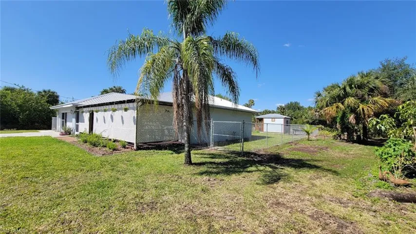 3054 NE Beechwood  CIR, Labelle, FL 33935
