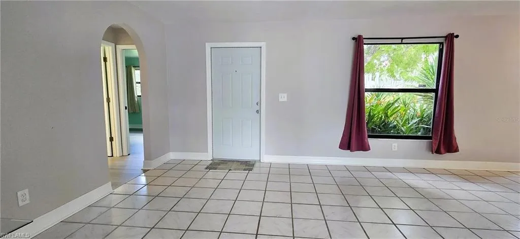 1031 Averly St, Fort Myers, Florida 33919