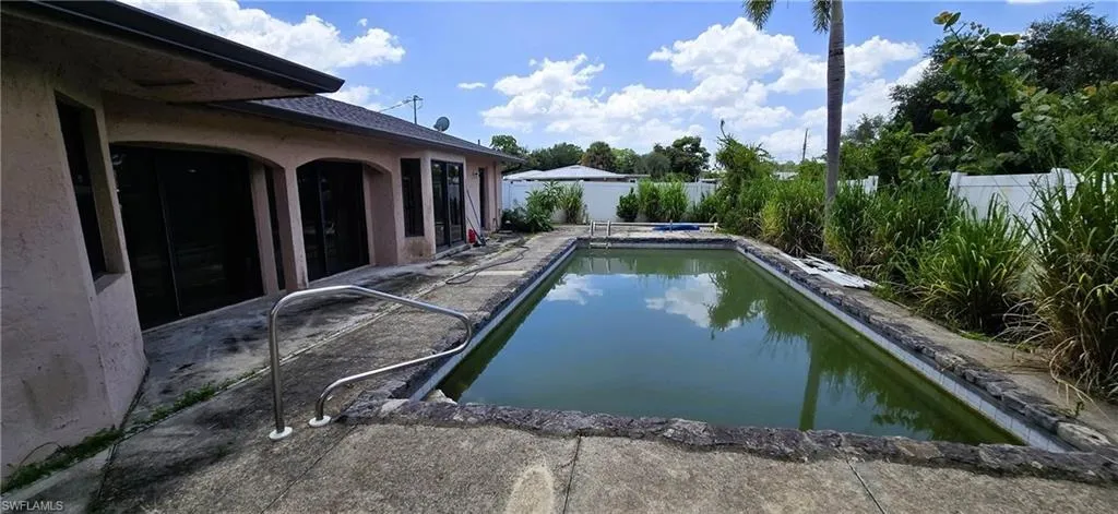 1031 Averly St, Fort Myers, Florida 33919