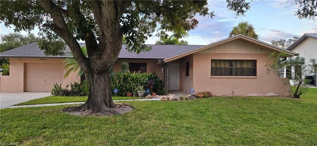 1031 Averly St, Fort Myers, Florida 33919