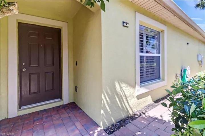 9291  Aegean  CIR, Lehigh Acres, FL 33936