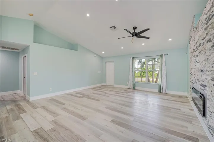 4015 34th St Sw, Lehigh Acres, Florida 33976