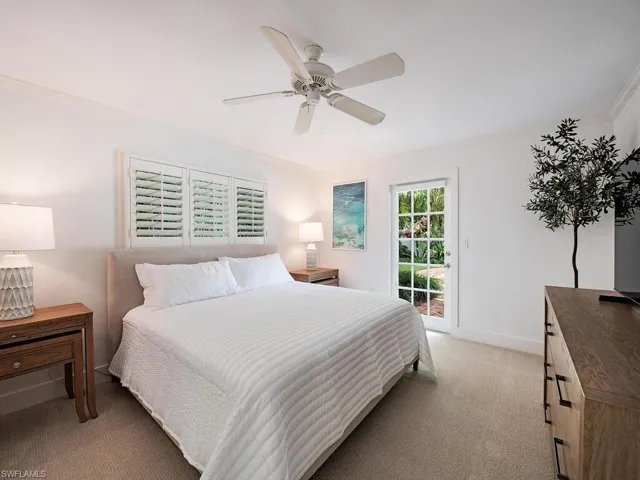 195 2nd Ave N, Naples, Florida 34102