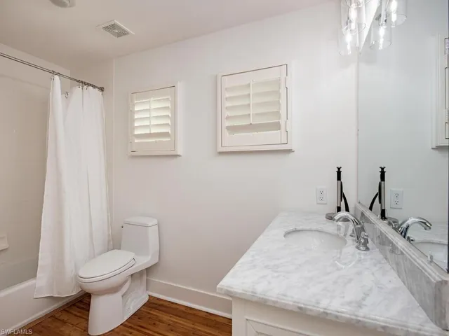 195 2nd Ave N, Naples, Florida 34102