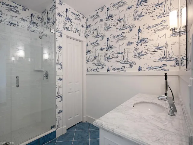 195 2nd Ave N, Naples, Florida 34102