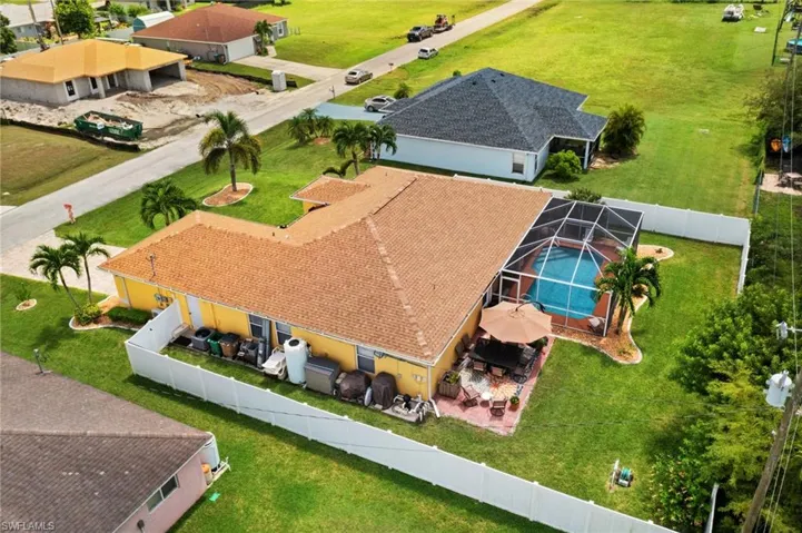 1712 NE 4th  PL, Cape Coral, FL 33909