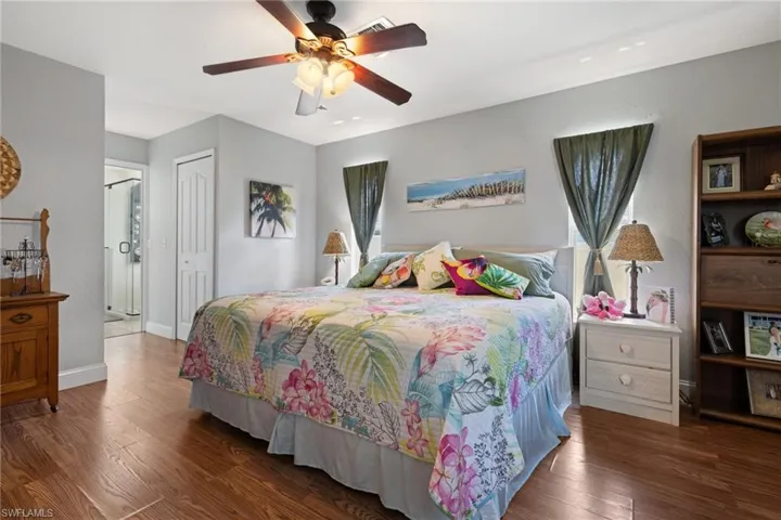 1712 NE 4th  PL, Cape Coral, FL 33909